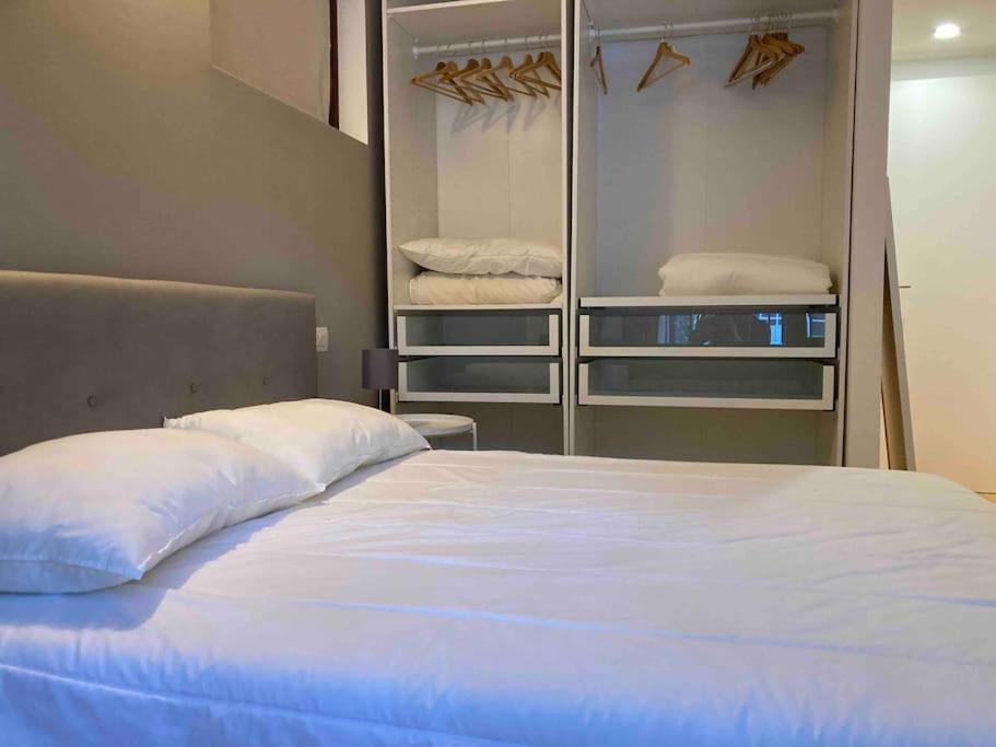 Bilocale Zona Bocconi-navigli Vakantiehuis *